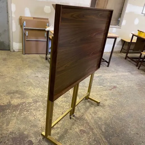 Standing Foldable blamer